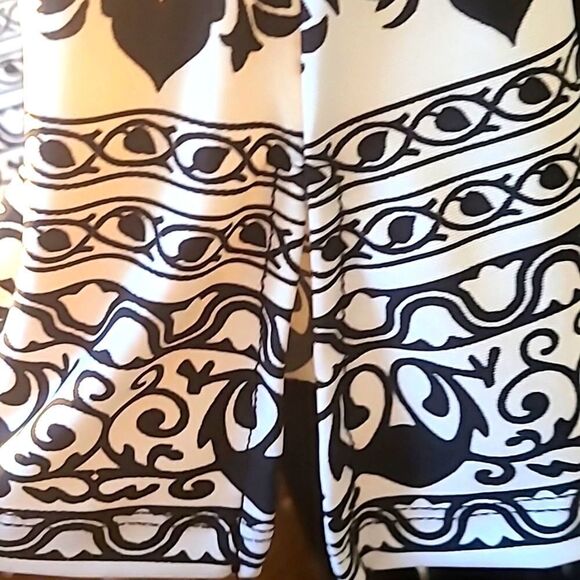 Lavanya Black & Beige Printed Mini-Dress, Longsleeve, Size Medium - Picture 6 of 8